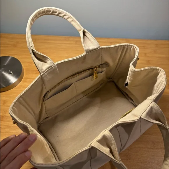 Prada bag - Picture 7 of 10